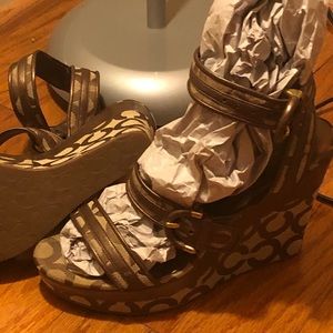 Coach tan/brown slightly worn beauties. Foot joy!!